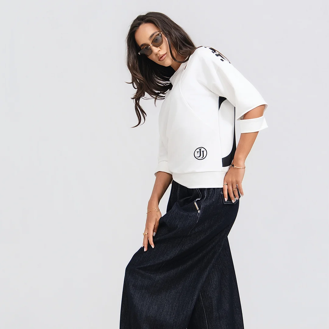 Блуза с отвори на ръкавите Junona