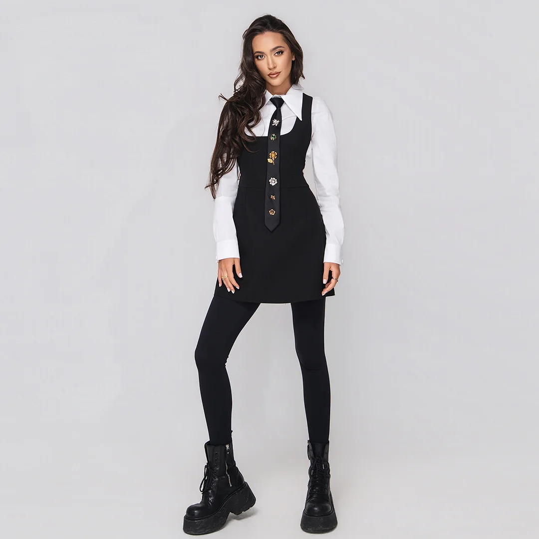 Къса рокля тип сукман с цип на гърба Junona