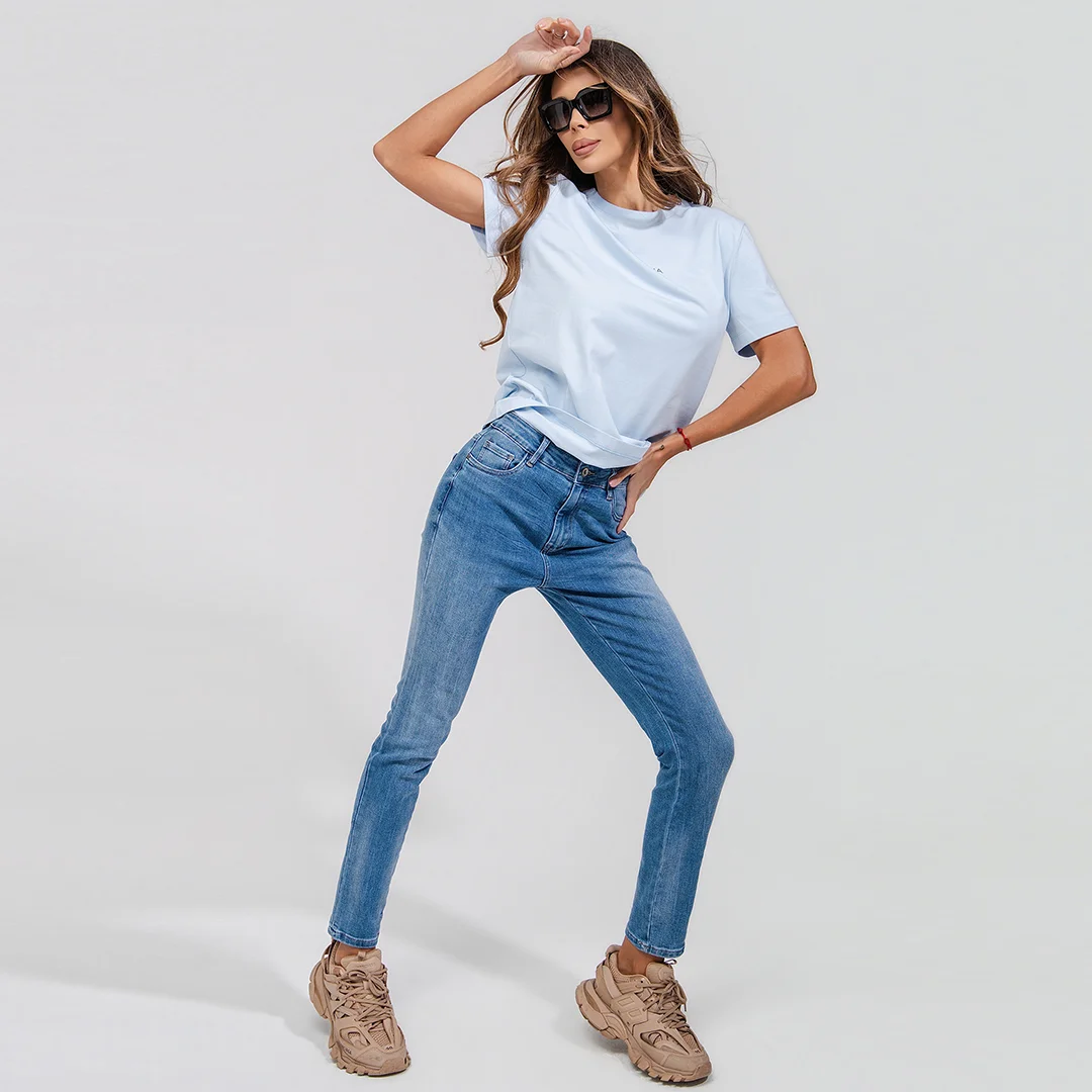 Светли дънки с вталена кройка Junona