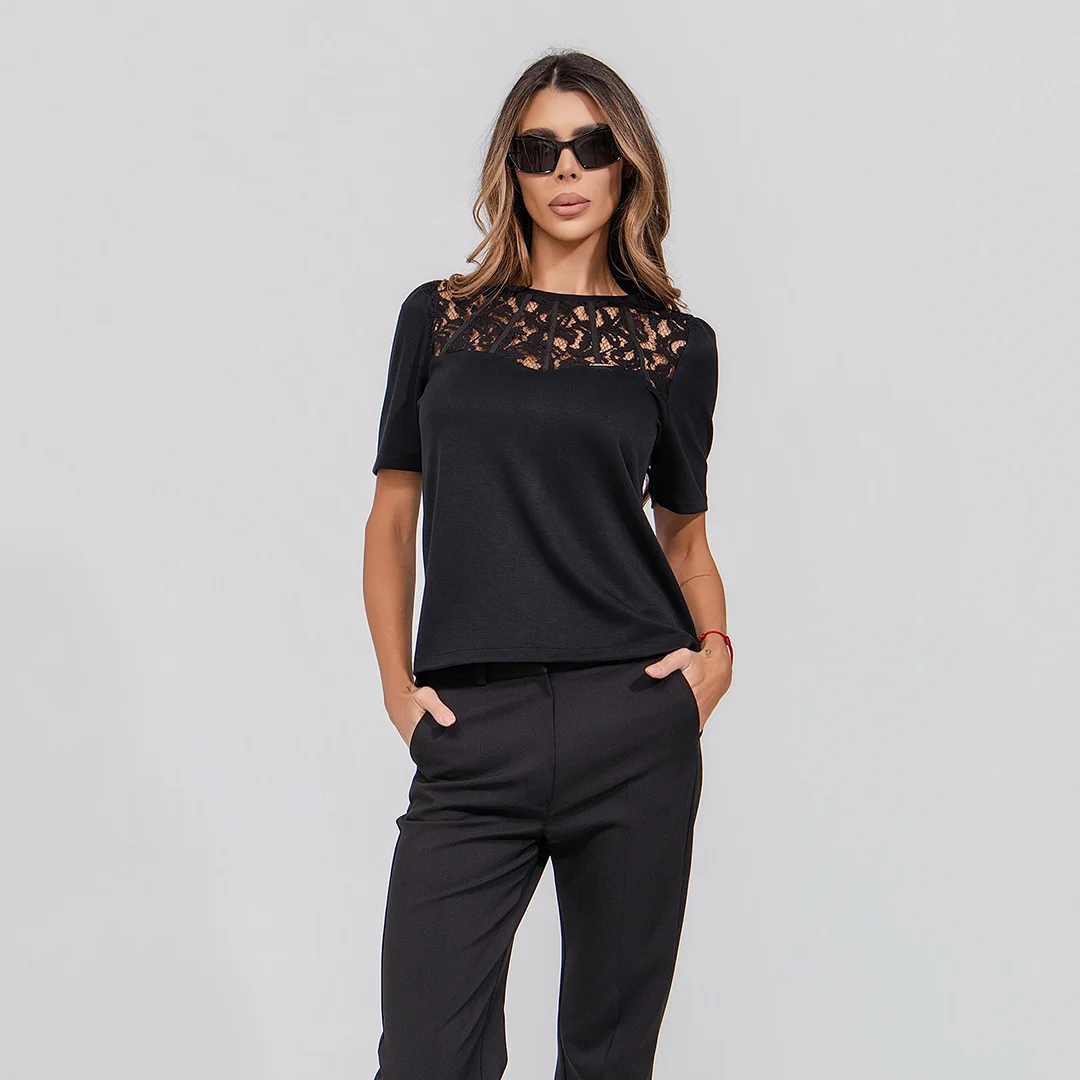 Черна блуза с дантела Junona