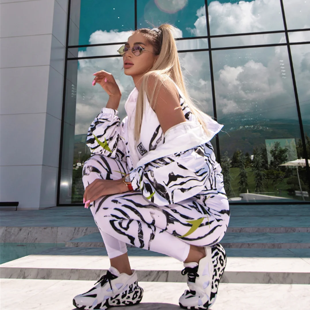 Спортно яке тип ветровка JNA WHT