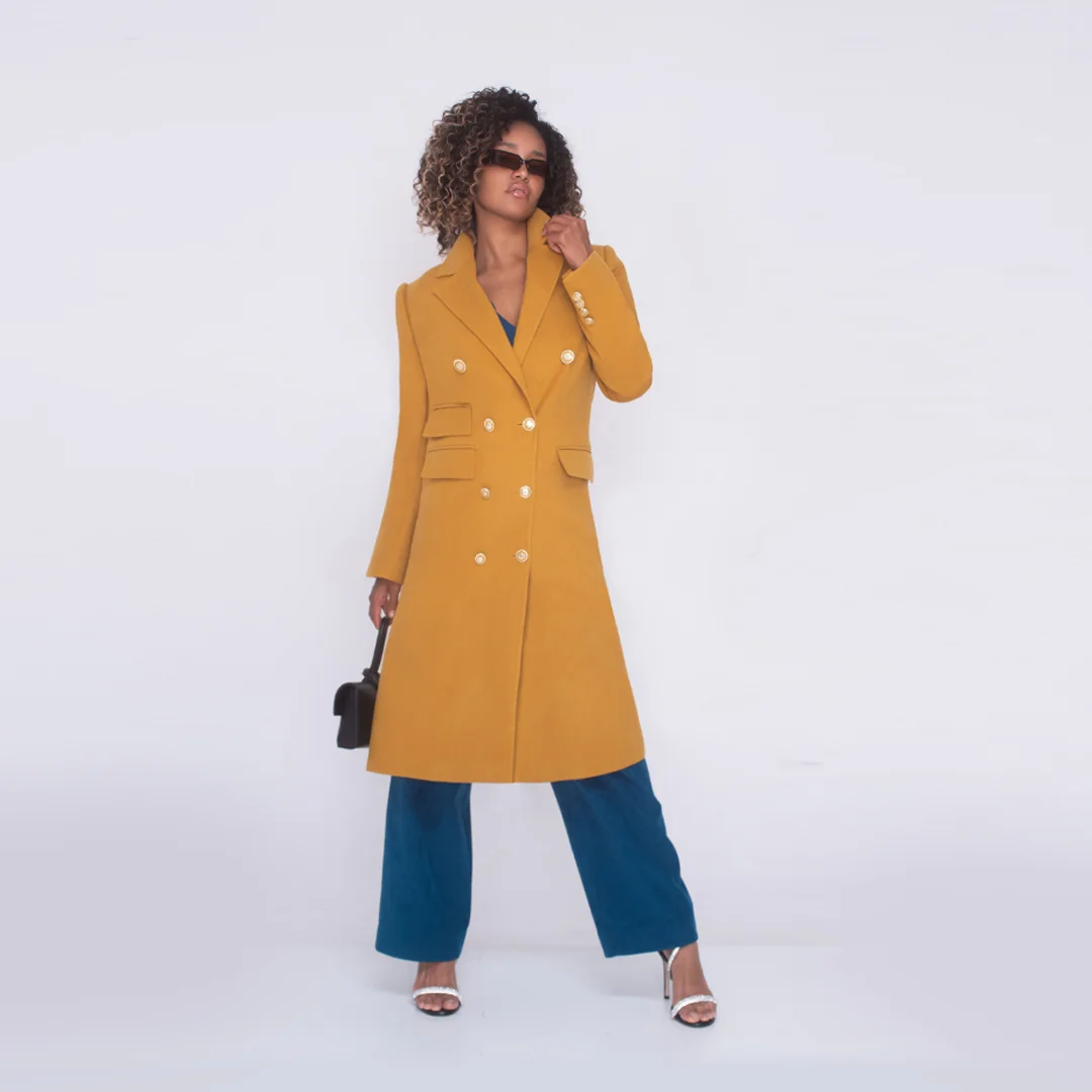 Палто с двуредово закопчаване