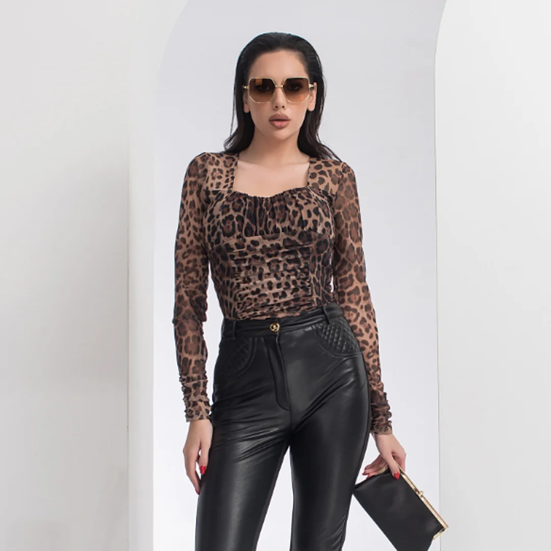 Мрежеста блуза с драперия