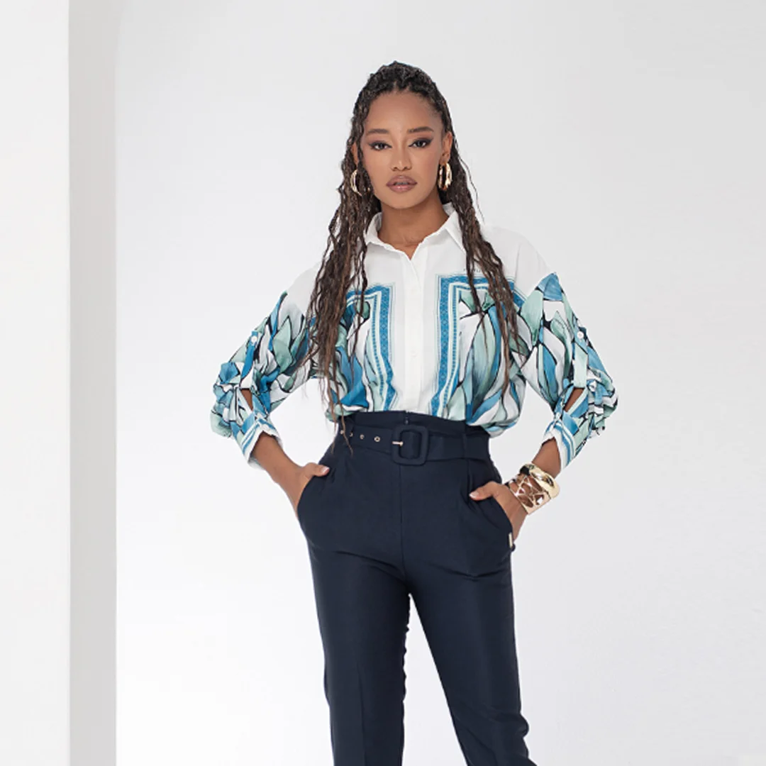 Сатенирана риза с удължена задна част