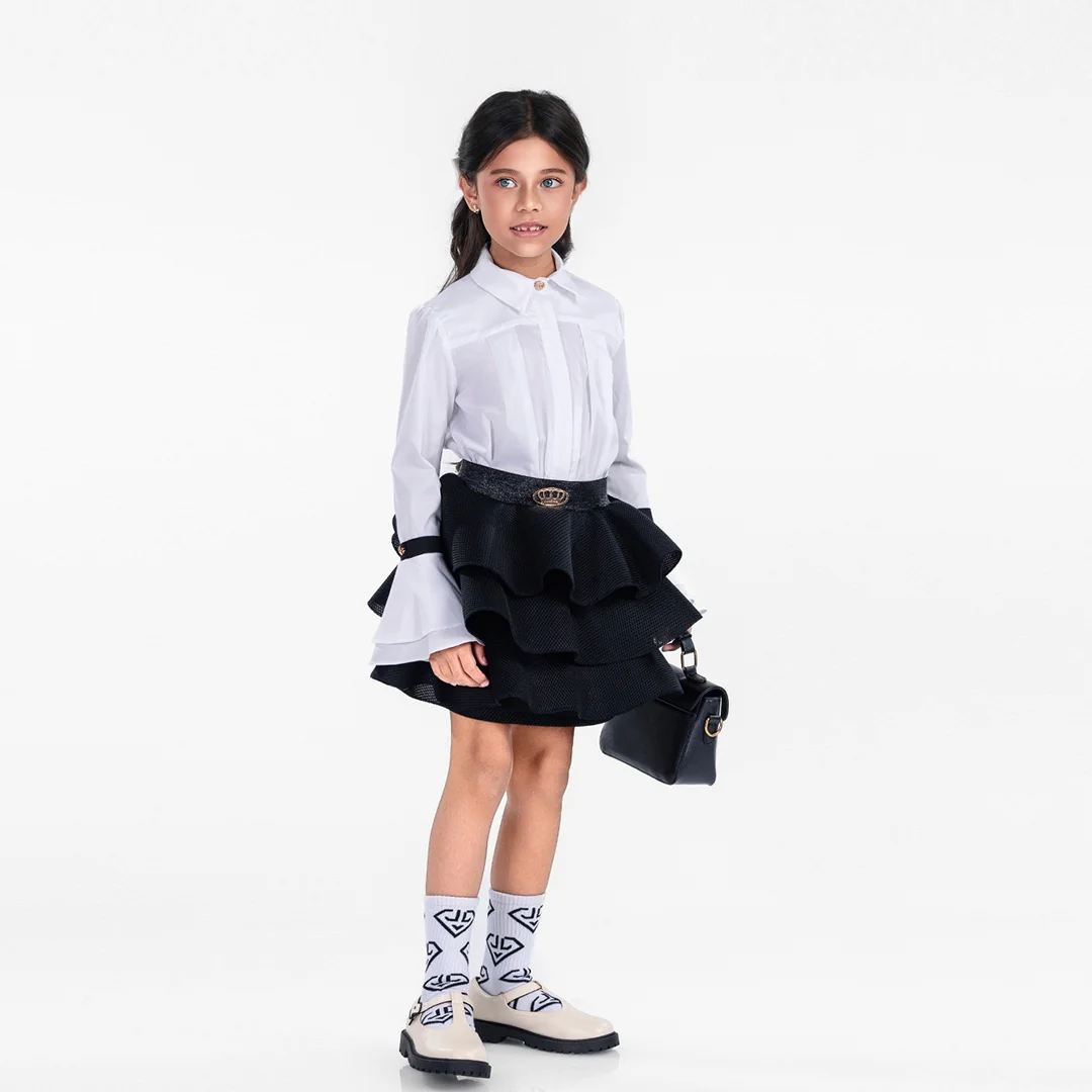 Детска пола от неопрен на волани