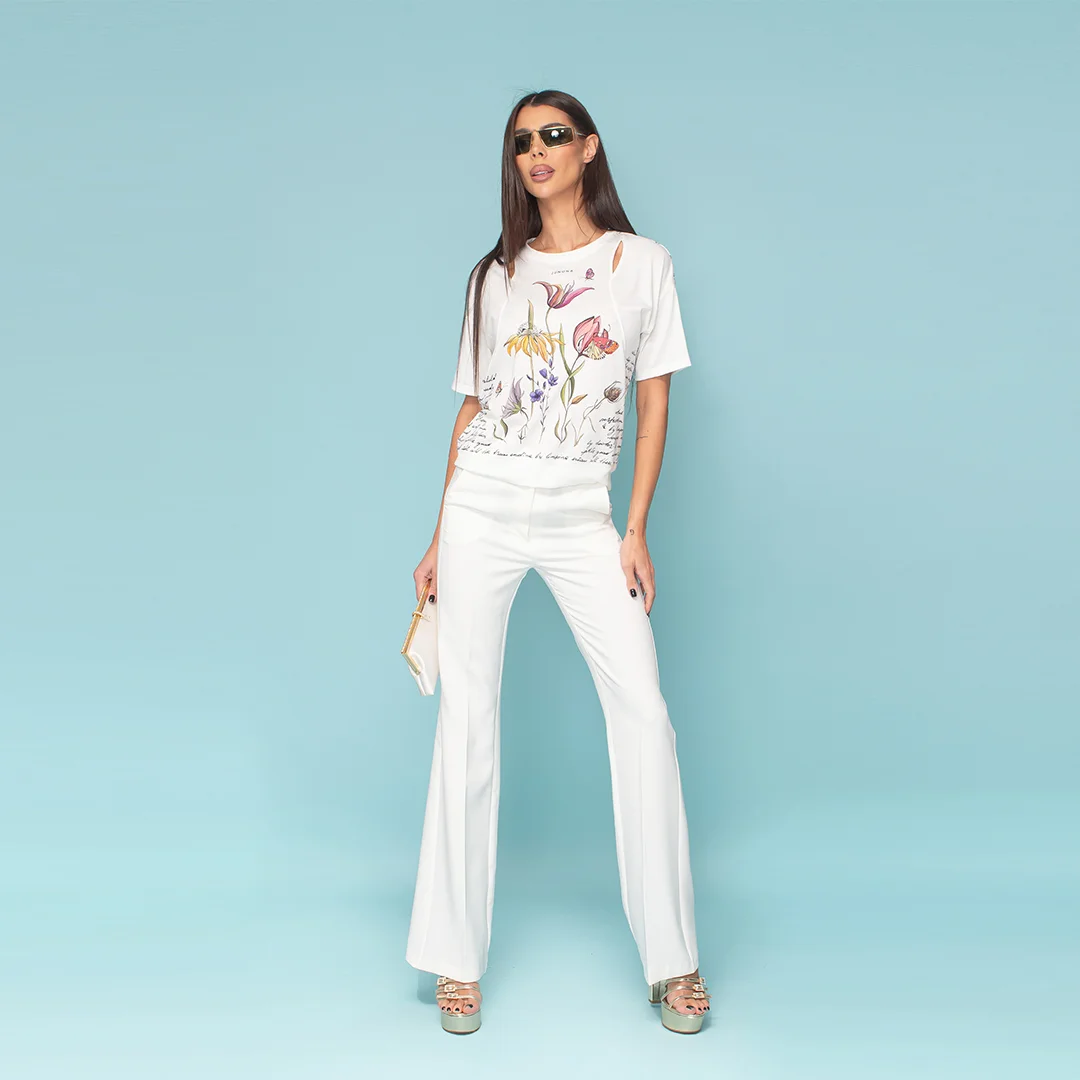 Панталон с разкроени крачоли