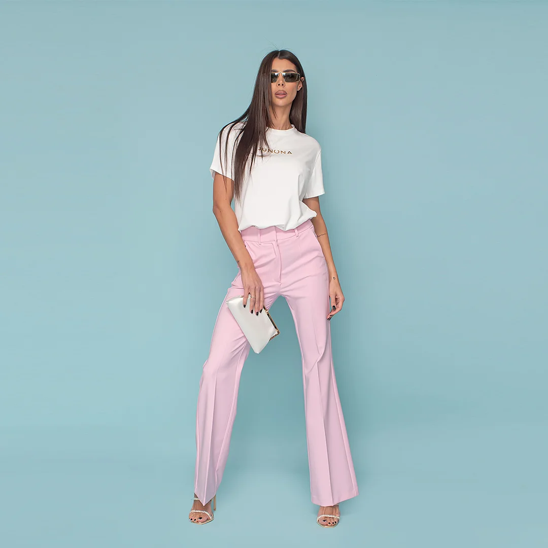 Панталон с разкроени крачоли