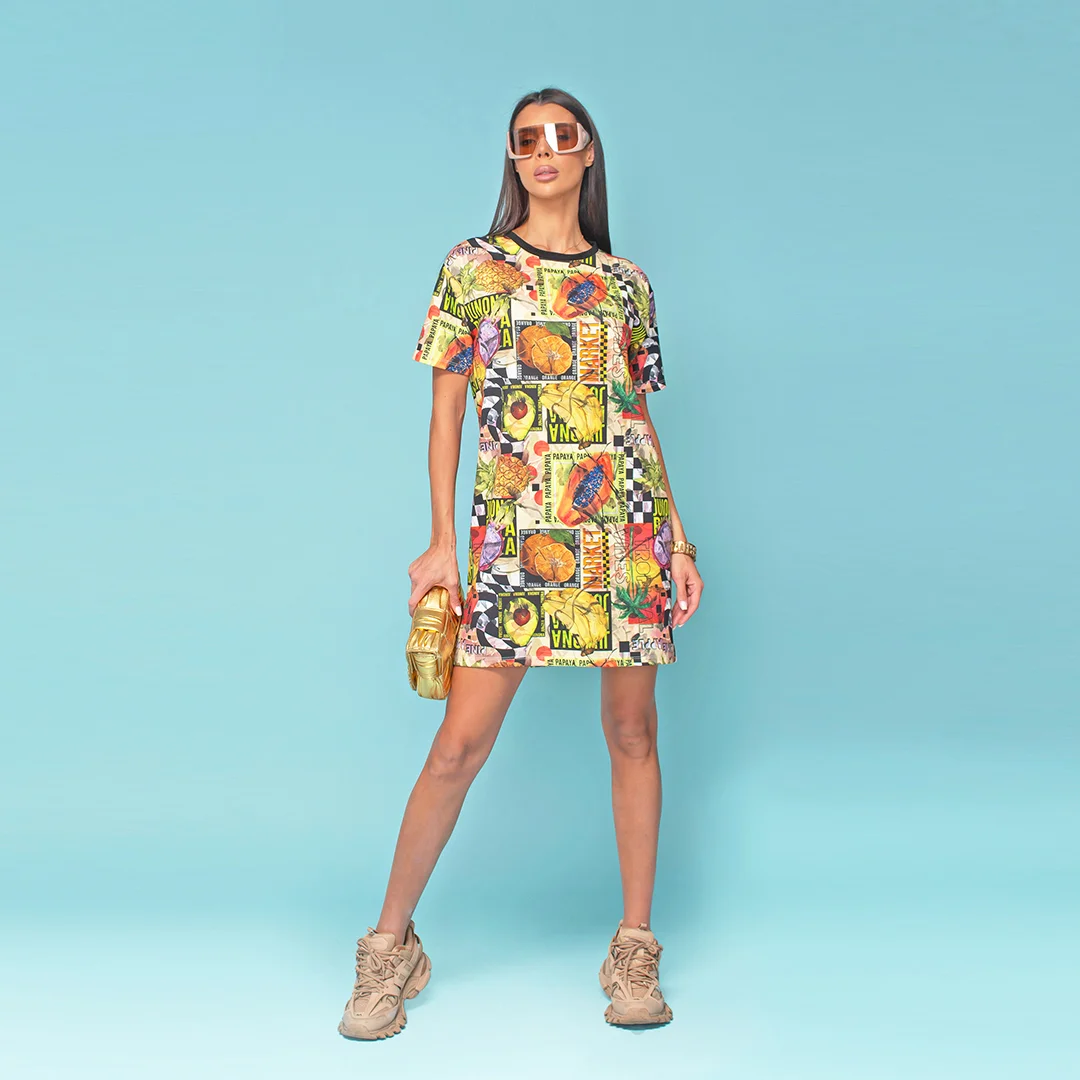 Рокля с контрастен принт