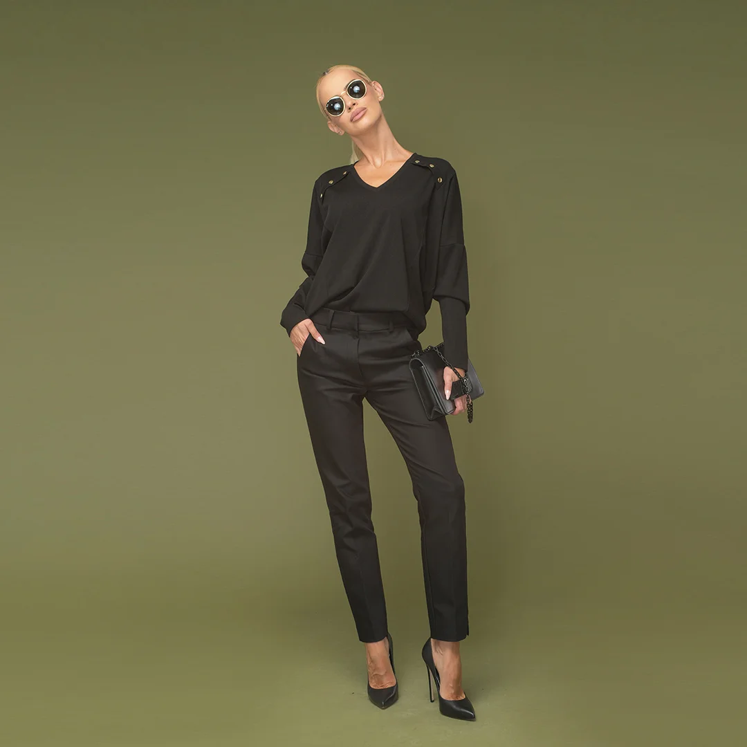 Панталон със средна талия