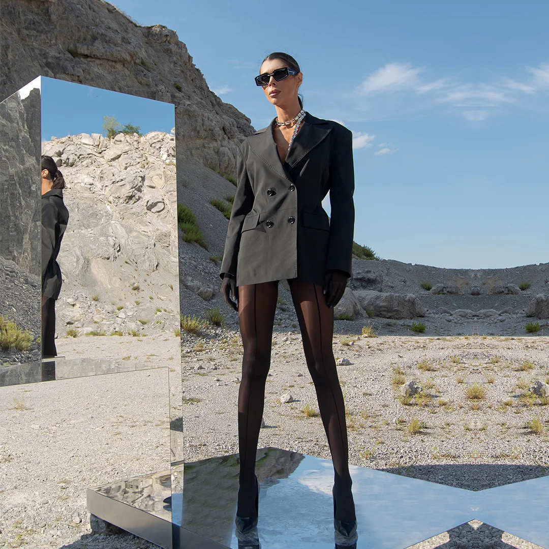 Двуредно сако с плохи