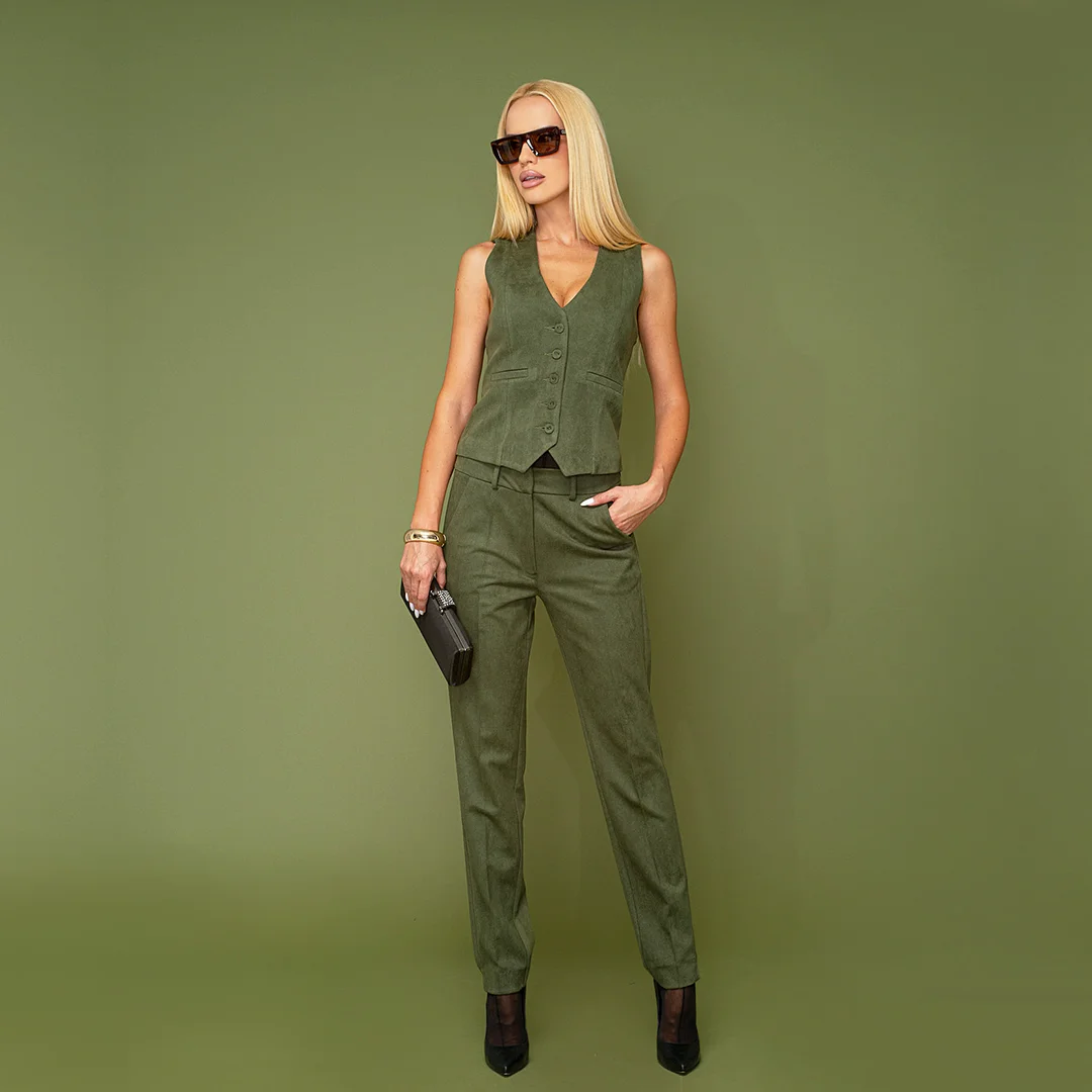 Панталон със средна талия