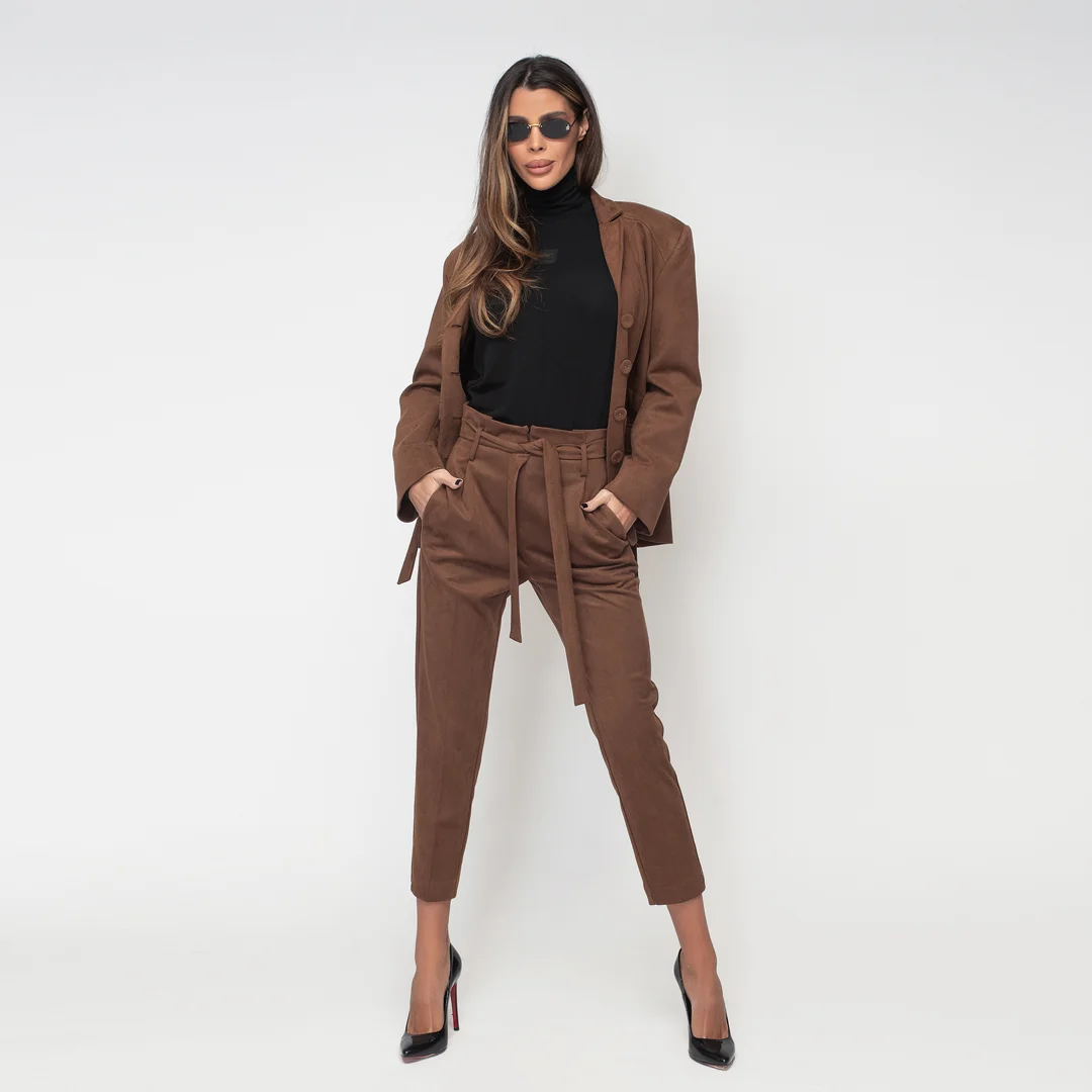 Панталон с висока талия и колан