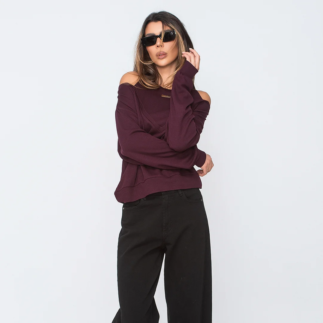 Рипсена блуза с голи рамене